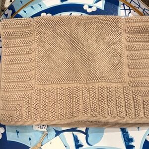 NWT Serena & Lily Textured Tan Bath Mat